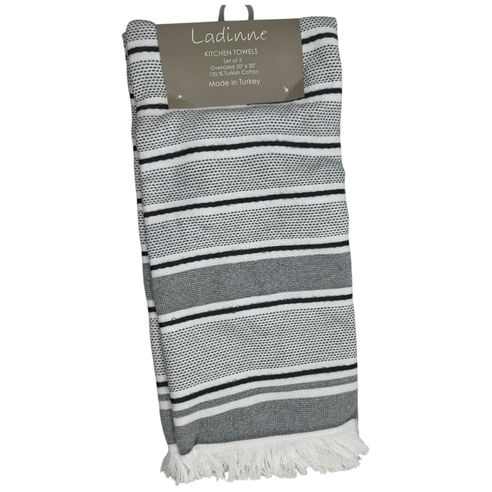 New with Tags Set of 3 thick large Bar Kitchen Towels by Ladinne